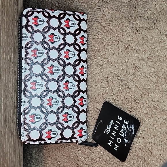 Disney minnie mouse wallet BRAND NEW Disney's Mickey & Minnie Zip Around - Picture 4 of 15